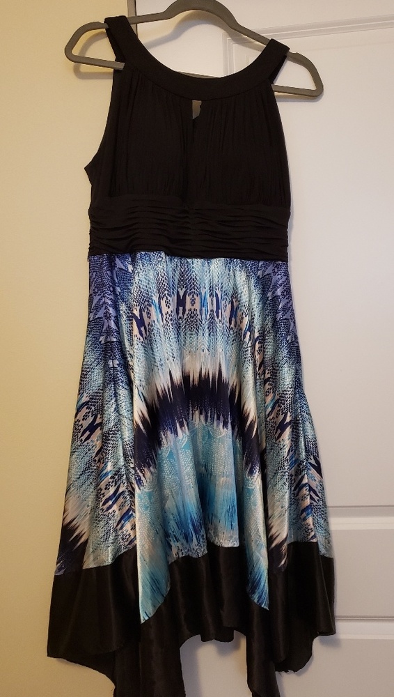 Melrose silky formal dress. Size 16